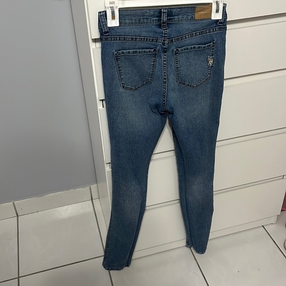 Jeans - Picture 2 of 4